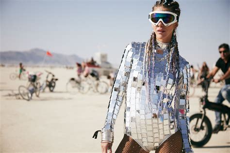 outfits risque burning man 2020